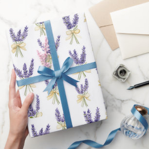 Paarse lavendel bloemige gele strikken verjaardag cadeaupapier