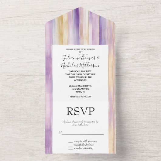 Paarse lavendel gouden strepen bruiloft all in one uitnodiging (Binnen)