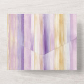 Paarse lavendel gouden strepen bruiloft all in one uitnodiging (Achterkant)