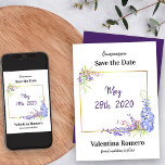 Paarse Lavendel Waterverf Wisteria Floral Save The Date<br><div class="desc">Waterverf Bloemen Bewaar de datum die u voor elke gelegenheid kunt bewerken. Je speciale date zit in een gouden lijst, versierd met wisteria bloemen in tinten van paarse, lavendel, roze en mauve met een beetje groen. De tekst is in moderne vetgedrukte letters en handgeschreven typografie, in zwart en paars. De...</div>