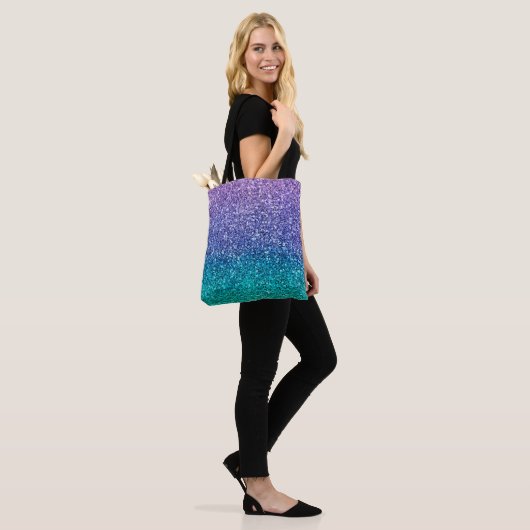 Paarse lavender en Blauwgroen Aqua Green Sparkly G Tote Bag (Op model)