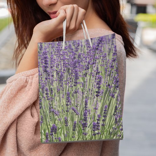 Paarse Lavender Fields Floral Medium Cadeauzakje