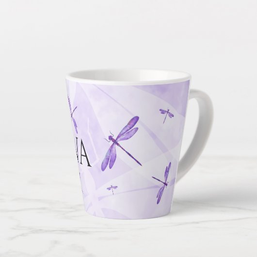 Paarse libellen, gepersonaliseerde koffiehandjes latte mok (Rechterhoek)