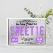 Paarse licentie Bord Sweet 16 party-uitnodigingen Kaart (Staand voorkant)