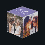 Paarse liefde is Love Gold Confetti - Weddenfoto's Kubus<br><div class="desc">Fotokubus met kamer voor vier van je trouwfoto's,  met liefde is liefde op een paarse achtergrond,  versierd met faux gold confetti.</div>