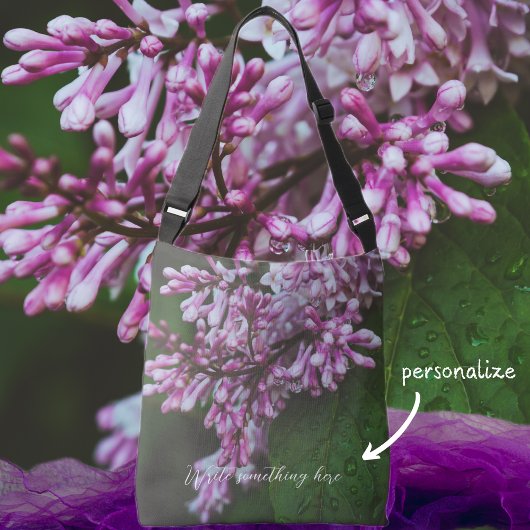 Paarse lila bloemen na regen crossbody tas