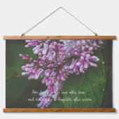 Paarse lila bloemen na regen hangen tapijt hangend wandkleed (Voorkant)