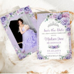 Paarse Lila Bloemenzoet 16 Zilveren Verjaardag Fot Save The Date<br><div class="desc">Personaliseer deze chique Quinceañera / lieve 16 verjaardagsfoto bewaar de datum met uw gegevens gemakkelijk en snel, druk op de knop aanpassen om de stijl en plaatsing van de tekst verder te herschikken en op te maken. Deze mooie save the date kaart is voorzien van prachtige waterverf paarse, lila, lavendel...</div>