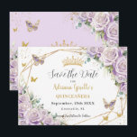 Paarse Lila Floral Princess Gold Quinceañera Save The Date<br><div class="desc">Personaliseer deze paarse lila bloemige geometrische gouden Quinceañera / Sweet 16 verjaardagsdatum, sla de datum gemakkelijk en snel op. Klik gewoon op de knop Aanpassen om de teksten te bewerken, lettertypen en lettertypekleuren te wijzigen. Met prachtige pastel lila rozen, vlinders en sierlijke gouden elementen. Overeenkomende objecten beschikbaar in winkel. c)...</div>