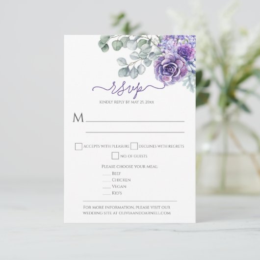 Paarse Lilacs & Succulents, Eucalyptus DIY Wedding RSVP Kaartje (Staand voorkant)