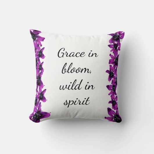 Paarse Lily Sierkussen (Voorkant)