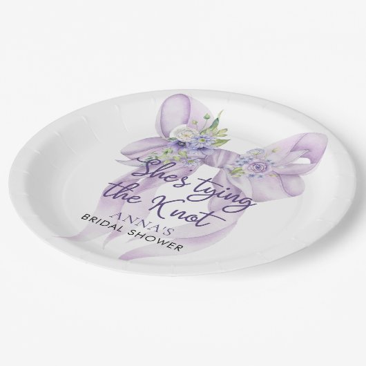 Paarse lint Ze bindt de knoop Vrijgezellenfeest Papieren Bordje (Gekanteld)