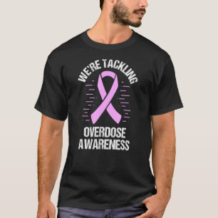 Paarse lintverslaving We pakken overdosering A aan T-shirt
