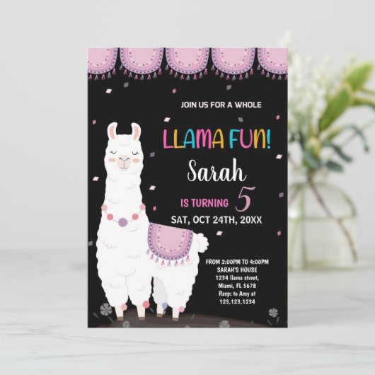 Paarse Llama Fun Llama Verjaardagsuitnodigingen Kaart (Staand voorkant)