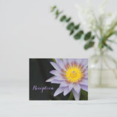Paarse Lotus Flower Wedding Receptie Kaarten (Staand voorkant)