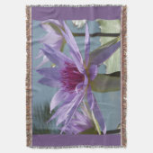 Paarse Lotus Flowers Close Up Gooi Deken (Voorkant Verticaal)