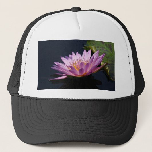 Paarse Lotus Waterlily Trucker Pet (Voorkant)