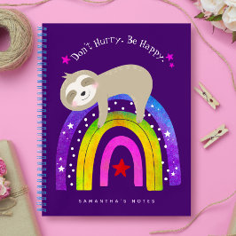 Paarse luiaard op regenboog: neem de tijd, wees ge notitieboek