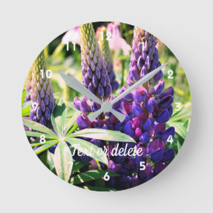 Paarse Lupine Flower Trio Personalized Ronde Klok