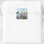 paarse magnolibloemen met bronlicht vierkante sticker (Tas)