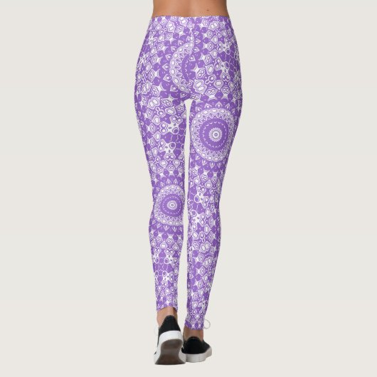 Paarse mandala geometrisch patroon leggings (Achterkant)