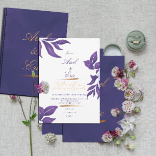 Paarse marmer en gouden eucalyptus Elegant Wedding Kaart