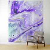 Paarse marmeren fotohaloon met inktspetters achter wandkleed (In situ)