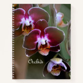 Paarse maroon Orchid Blossom Botanische Floral Notitieboek (Voorkant)
