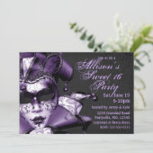 Paarse maskerade verjaardag kaart (Staand voorkant)