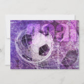 Paarse meisjes Voetbal Party uitnodiging (Voorkant)