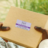 Paarse met gemarkeerde merknaam Verzendlabel