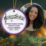 Paarse middelbare schoolkoor aangepaste kerst keramisch ornament<br><div class="desc">Dit paarse middelbare schoolkoor kerstornament heeft de naam van de student en het koraal onder de muzikale staf met drievoudige sleutel en muzieknoten. Personaliseer voor een zanger,  koorleraar of regisseur voor een geweldig afstuderen cadeau.</div>