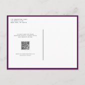 Paarse Minimalistische Monogram QR Code Trouwen Uitnodiging Briefkaart (Achterkant)