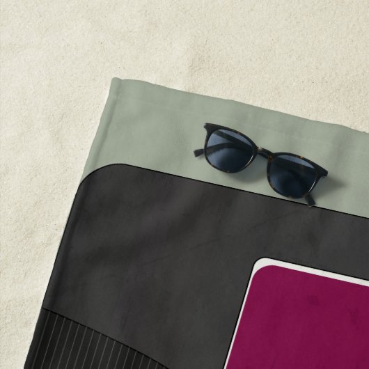 Paarse Mix-tape: 80 en 90-inch geïnspireerd cadeau Strandlaken (In situ)