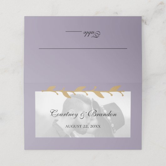 Paarse moderne foto gouden bladeren bruiloft plaatskaartje (Buitenkant ongevouwen)