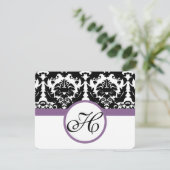 Paarse Monogram Hart Damast Grape Trim RSVP Kaartje (Staand voorkant)