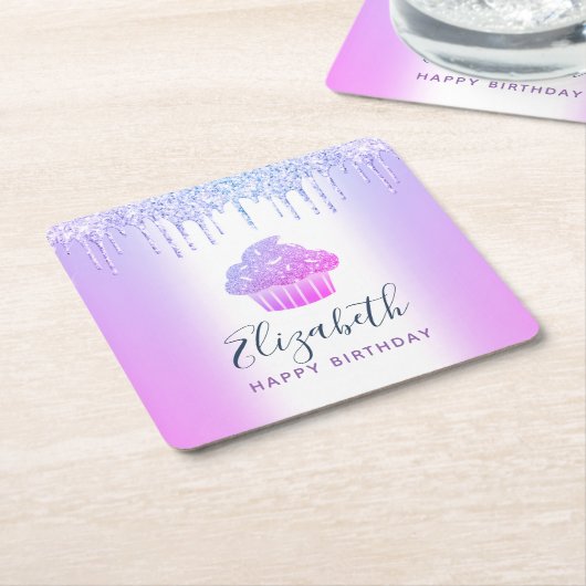 Paarse monogram naam cupcake glittersiroop druipt  kartonnen onderzetters (Schuin)