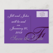 Paarse Monogram Save the Date Aankondiging (Achterkant)