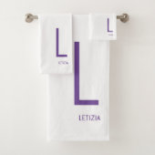 Paarse Monogramnaam Bad Handdoek (Insitu)