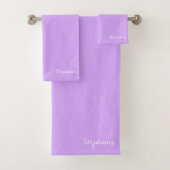 Paarse Naam Moderne Elegante Monogram Boho Bad Handdoek (Insitu)