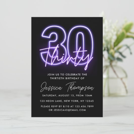 Paarse Neon 30th Birthday Uitnodiging (Staand voorkant)