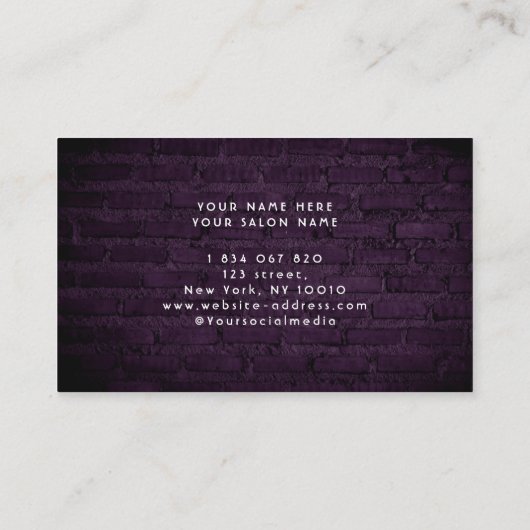 Paarse neon haar op bakstenen muur visitekaartje (Achterkant)
