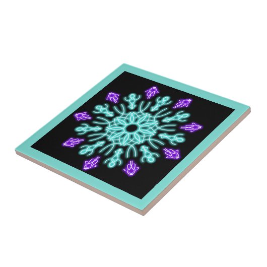 Paarse neonbloem tegeltje (Zijkant)