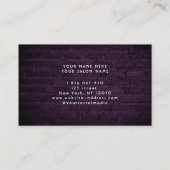 Paarse neonschoonheid op bakstenen muur visitekaartje (Achterkant)