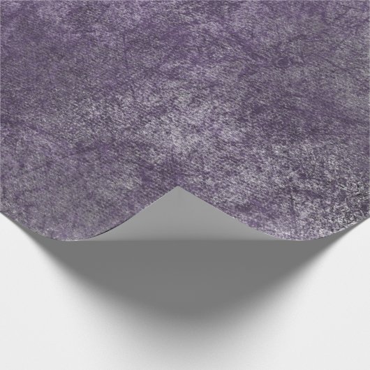 Paarse omhulling met vervormd zilver cadeaupapier (Hoek)