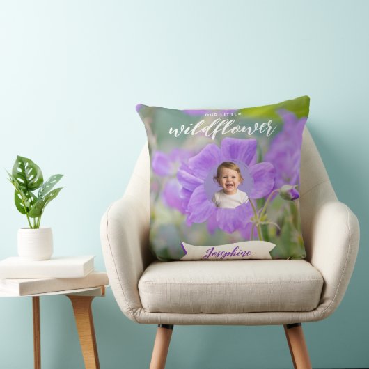 Paarse Onze Kleine Wildflower Custom Kind Fotonaam Kussen (Stoel)
