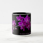 Paarse Orchidee Bloesem Tweekleurige Mok (Center)