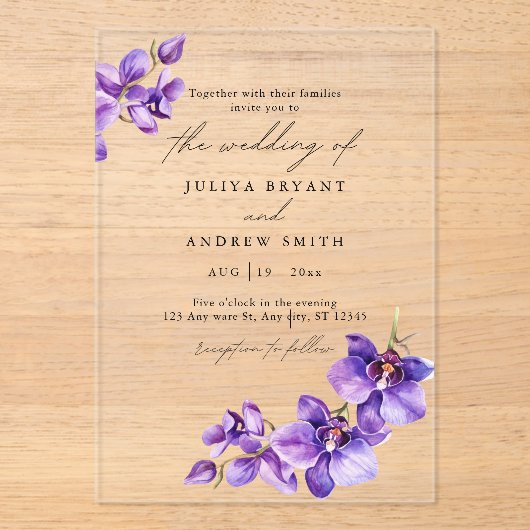Paarse Orchidee in wit script bruiloft Acryl Uitnodigingen (Voorkant)