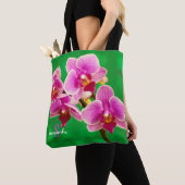 Paarse Orchidee op Groene Tote tas (Dichtbij)