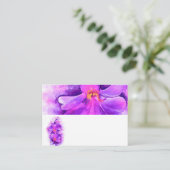Paarse orchidee-plaatskaarten met gestileerde naam plaatskaartje (Staand voorkant)
